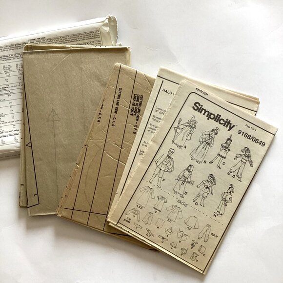Simplicity Uncut Sewing Patterns 4287 & 0649 Kids Fall Halloween Costumes - Picture 7 of 7